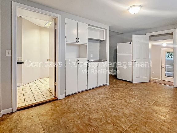 5th image of 951 Bridge St NW #1