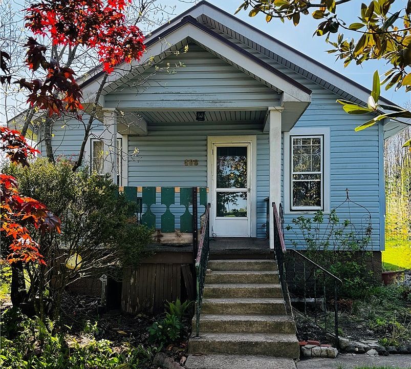 1st image of 408 W Main St