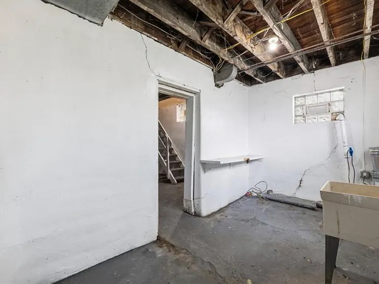 2927 Willett Rd — Photo 23