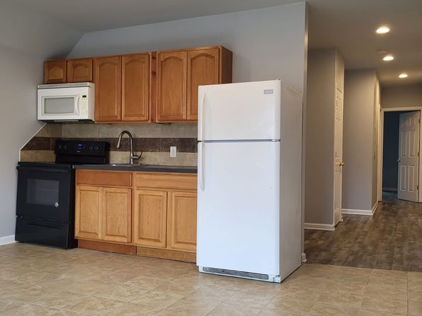 439 W Bringhurst St #C