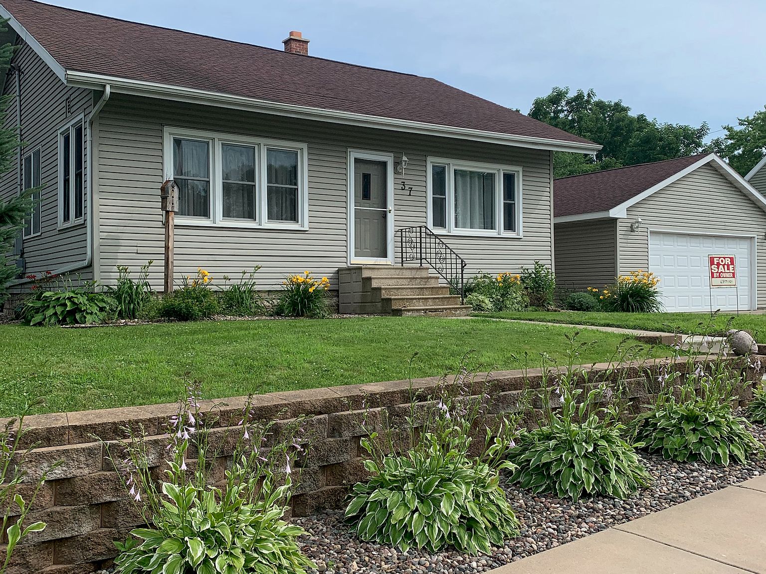 37 Main St, Hokah, MN 55941 Zillow