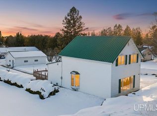 W3751 Oak Ave, Spalding, MI 49886