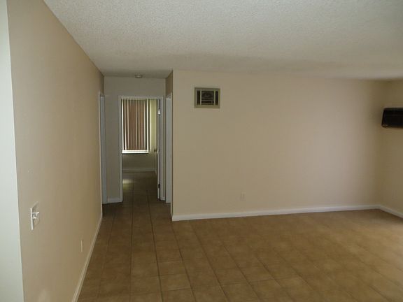 5th image of 265 Loma Alta Dr Unit D1