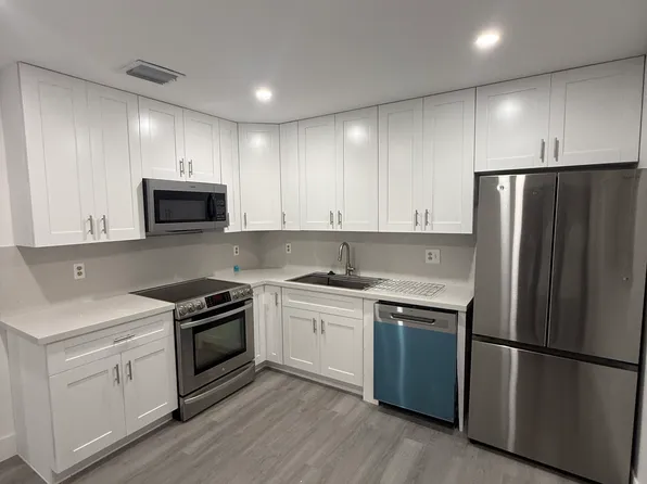 1736 N 16th Ct Suite B, Hollywood, FL 33020