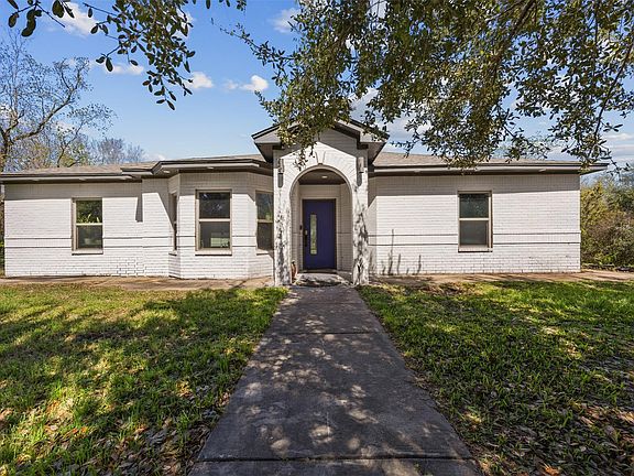 2nd image of 4425 Fuqua St