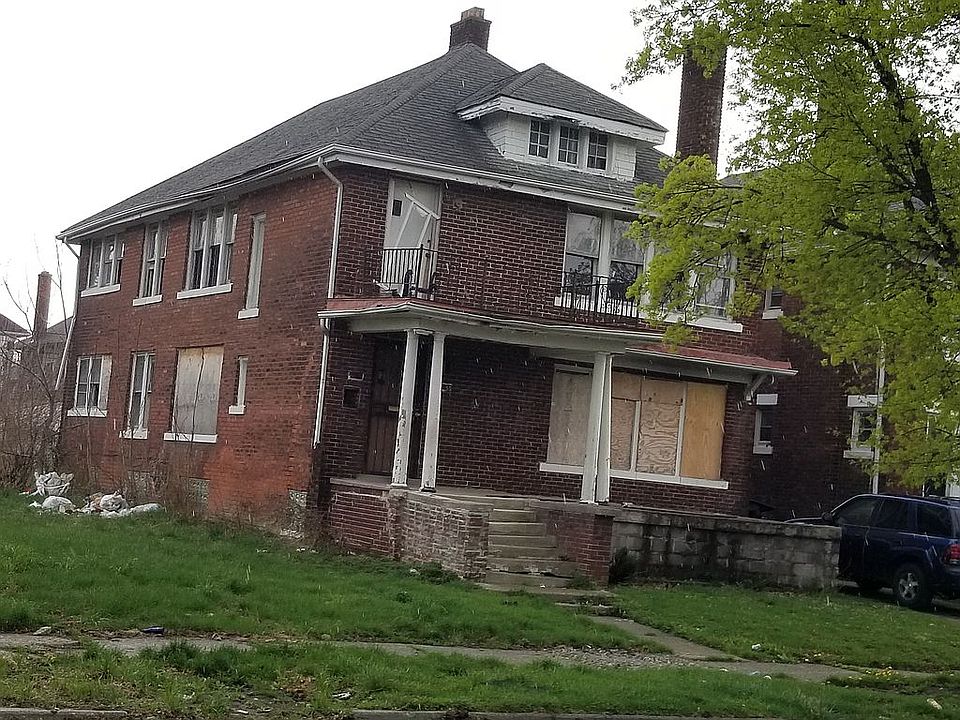 2nd image of 2455 Taylor St