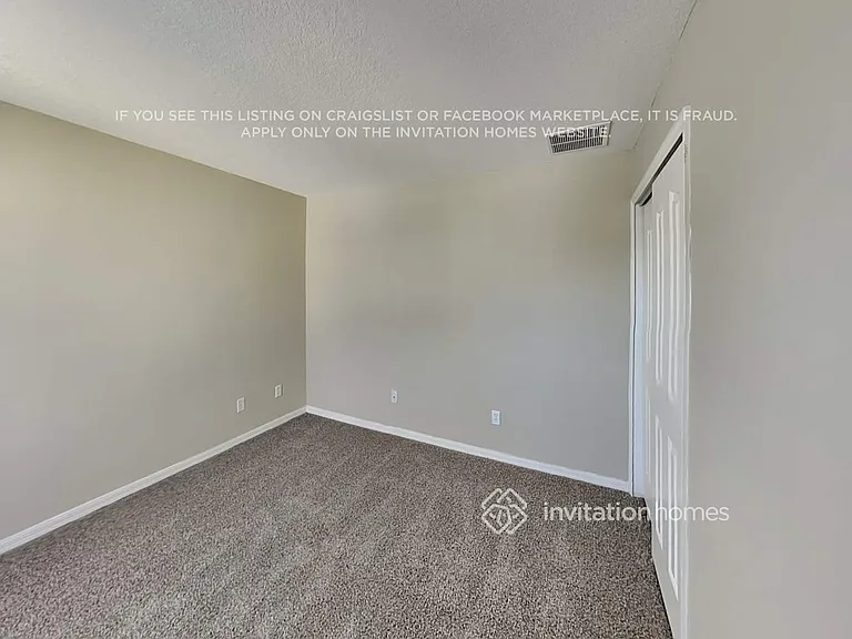 17549 Queensland St — Photo 15
