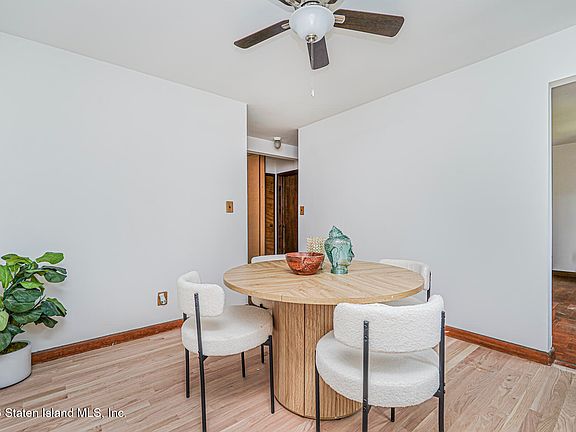 5th image of 335 Robinson Ave