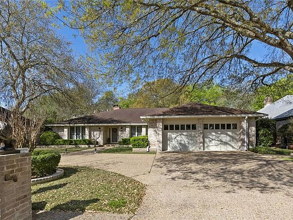 2nd image of 10208 River Plantation Dr