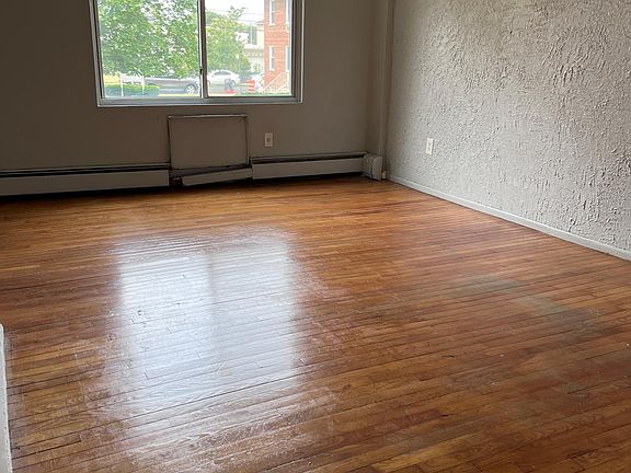 2nd image of 1087 Tompkins Ave APT A11