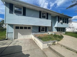 13 Martin St, Middletown, NY 10940