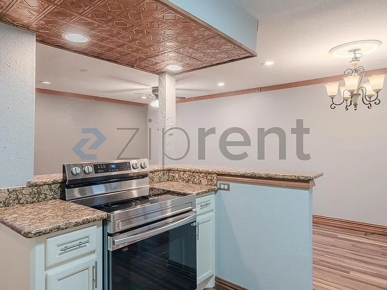 14515 Wunderlich Dr #403 — Photo 10