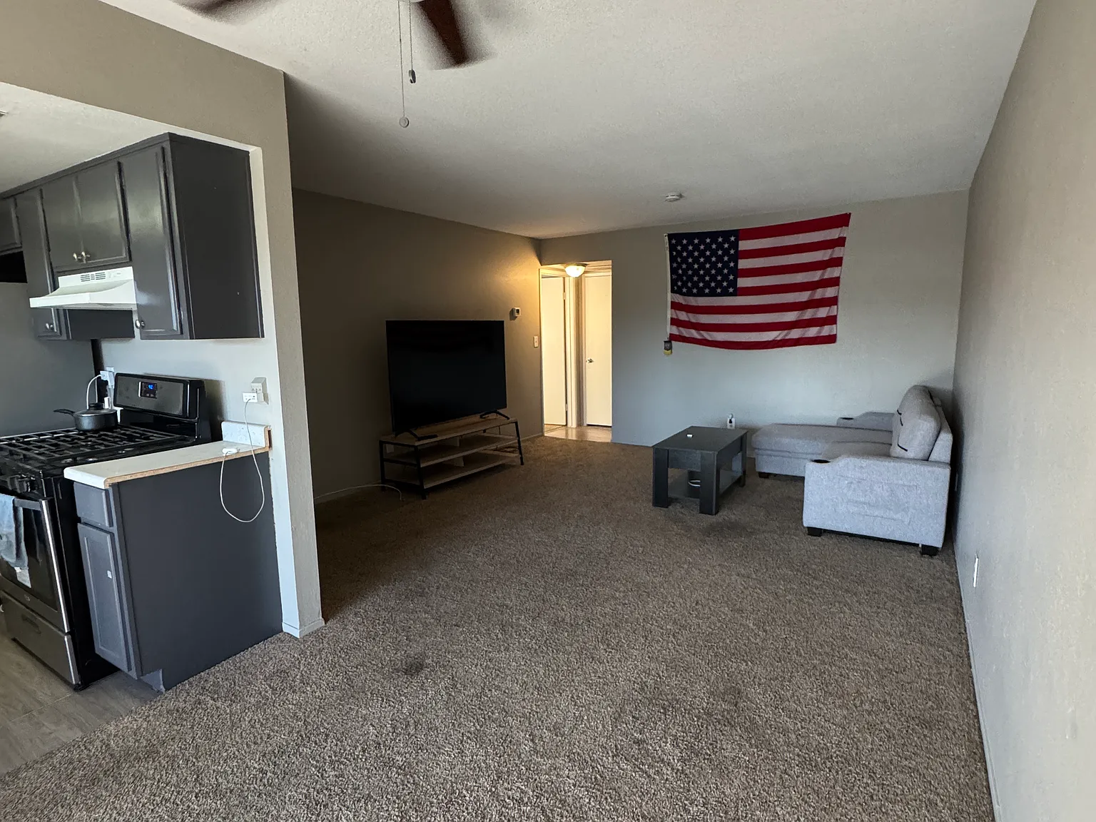 1 bed, 671 sqft, $1,100 — Photo 2