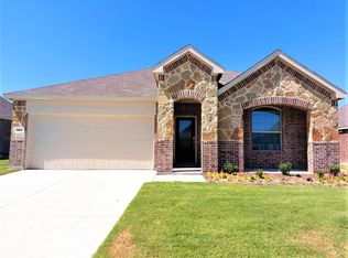924 Rusty Spur Ln, Haslet, TX 76052