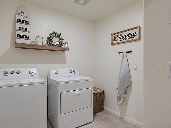 3rd image of 4036 S Cotta St #1076