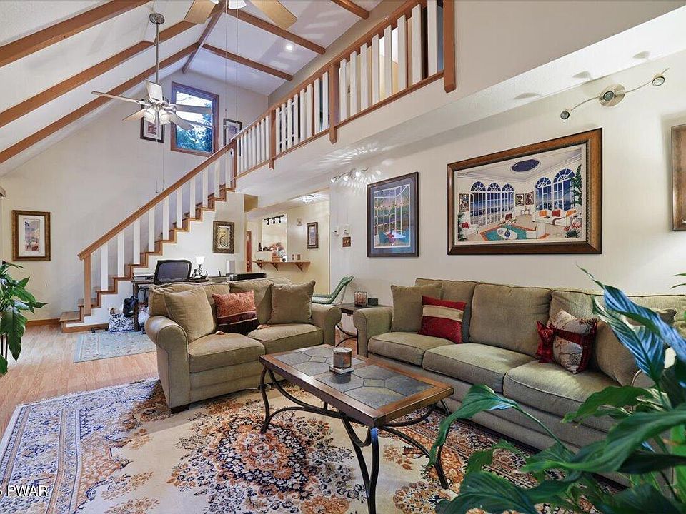 1st image of 104 Broadmoor Dr
