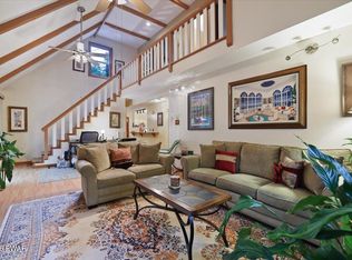104 Broadmoor Dr, Lords Valley, PA 18428