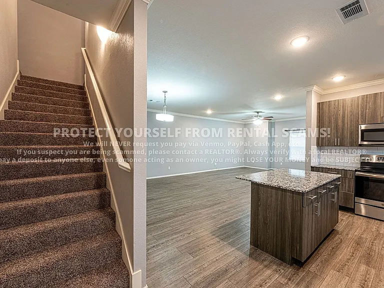 1374 N Corsica Dr — Photo 6
