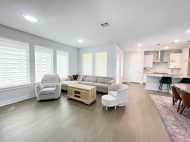 3229 Marilanda Rd — Photo 2