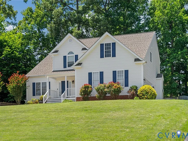 3924 Liberty Point Dr — Photo 4