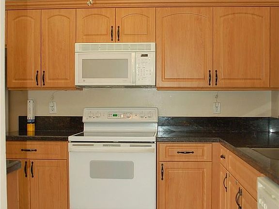 2nd image of 7751 Southampton Terrace #H109