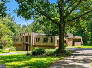 8823 Brook Rd, Mc Lean, VA 22102