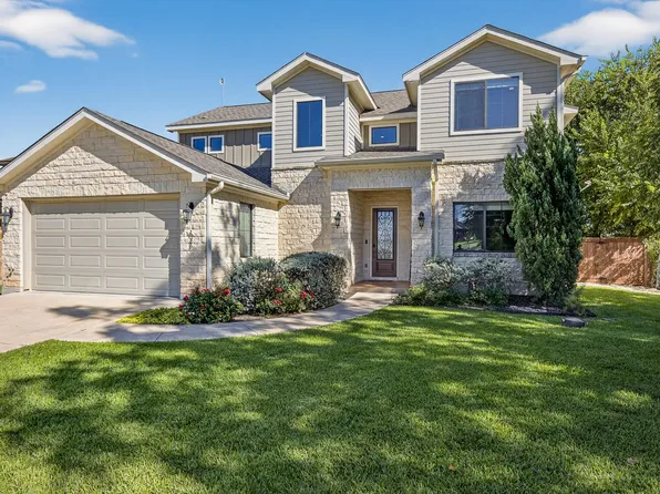 121 Christopher Ln, Kingsland, TX 78639