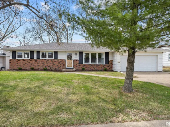 2802 W Gilbert Ave, Peoria, IL 61604