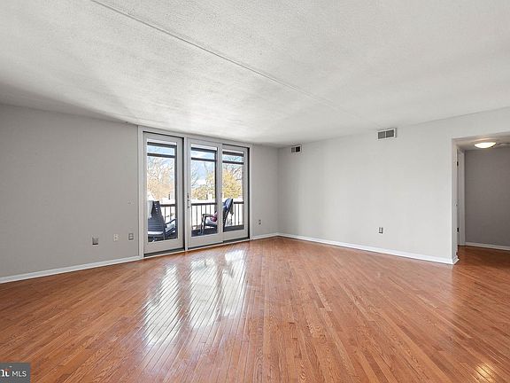 4th image of 1403 Shallcross Ave #202-A12