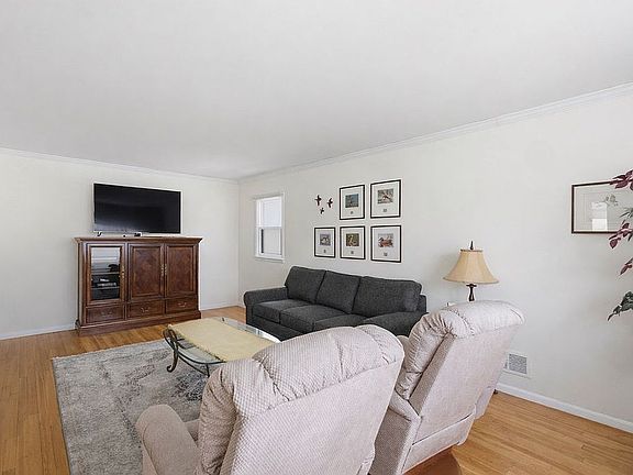 2nd image of 16318 97th St