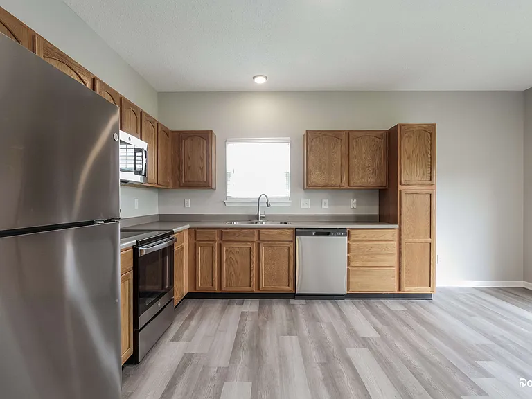 8149 Wood Hollow Ln — Photo 3