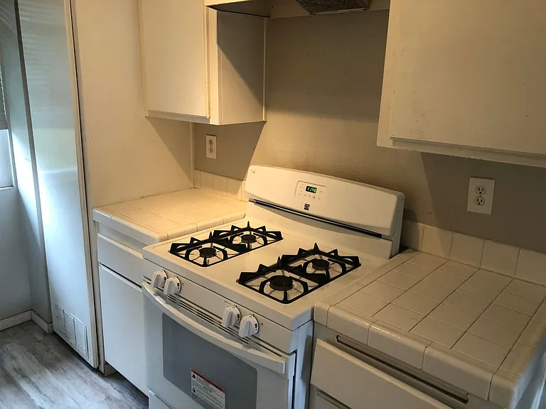 8082 Golden Ave #E — Photo 13