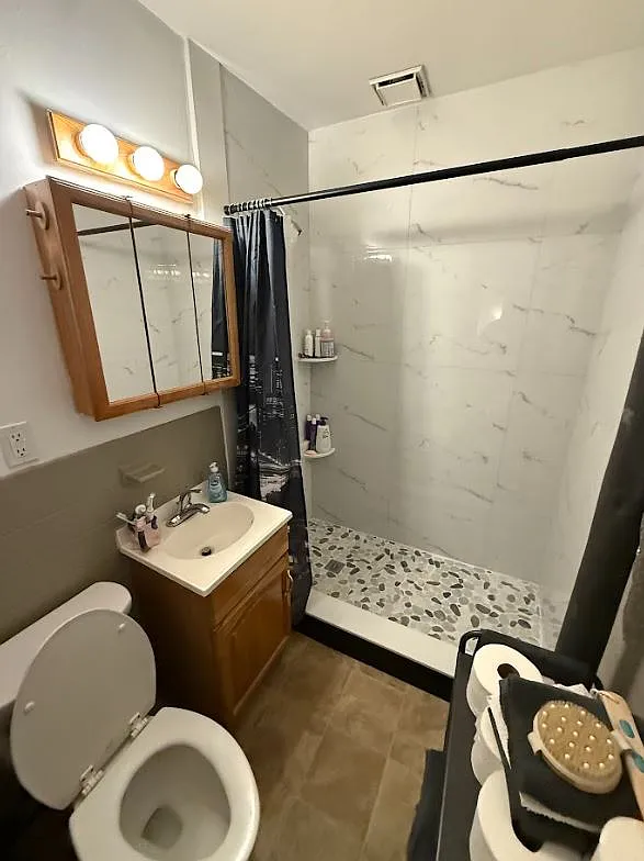 Studio, $2,350 — Photo 2