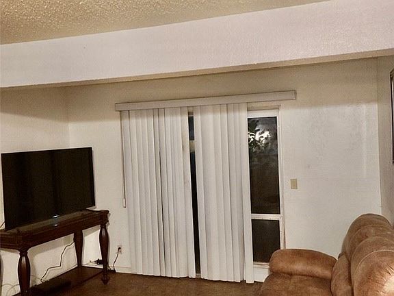4th image of 15248 Ramona Blvd