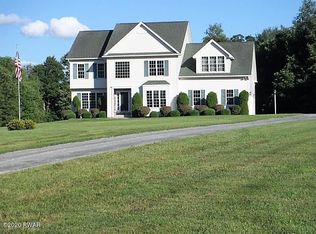 47 Bidwell Hill Rd, Lake Ariel, PA 18436