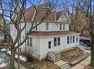570 Hall Ave, Saint Paul, MN 55107
