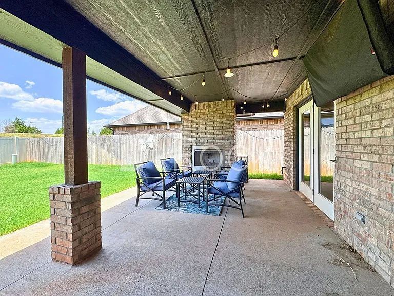 19113 Grove Pkwy — Photo 48