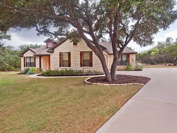 3rd image of 104 Paloma Pl