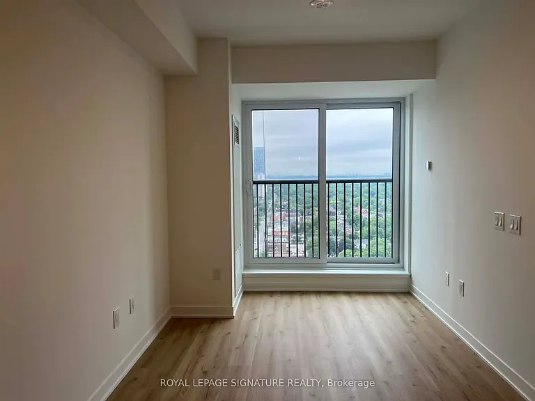 10 Oak St #2309 — Photo 3