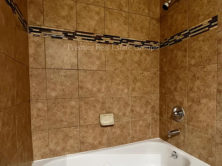3466 Foxridge Dr — Photo 15