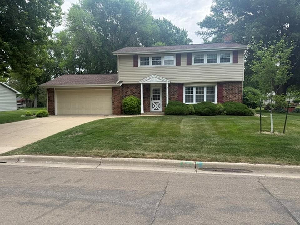 1st image of 311 Meredith Rd