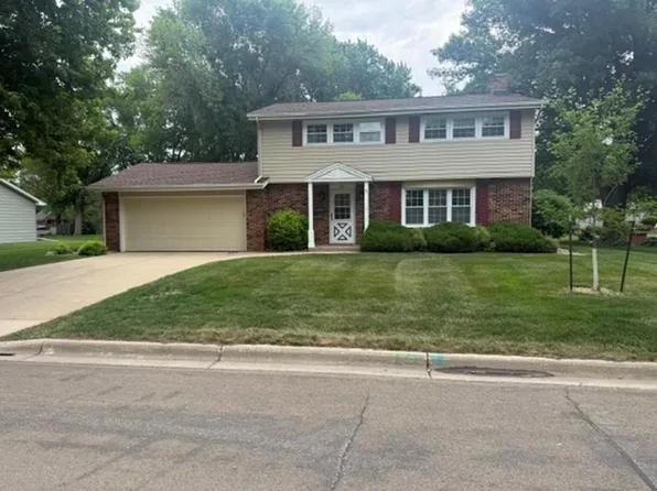 311 Meredith Rd, Albert Lea, MN 56007