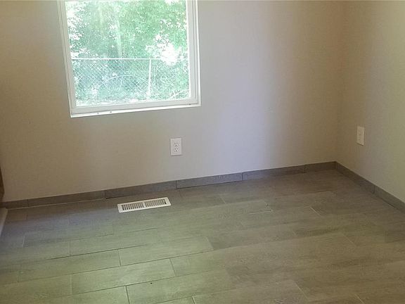 5th image of 7907 Lake Dr