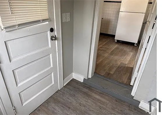 3 bed, $1,490 — Photo 2