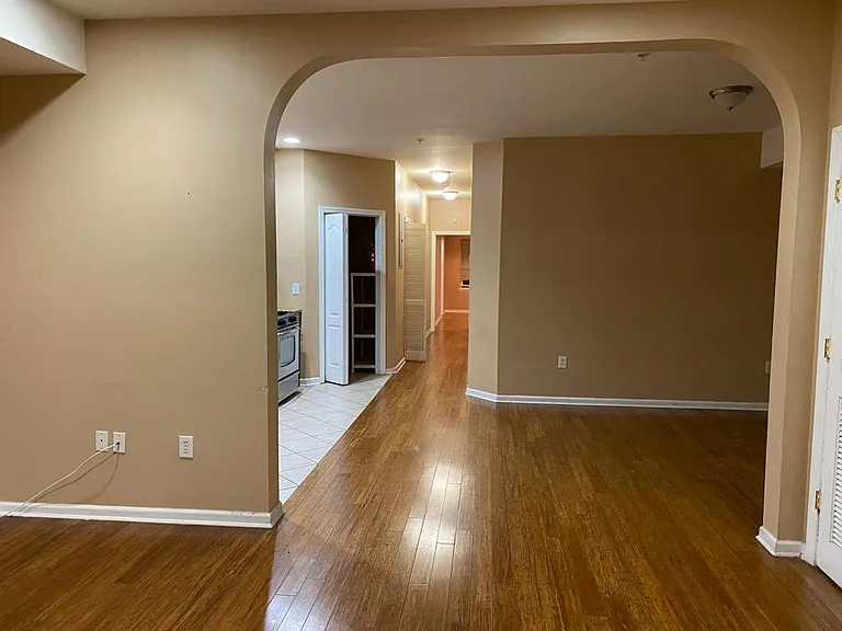 816-818 Westfield Ave — Photo 13
