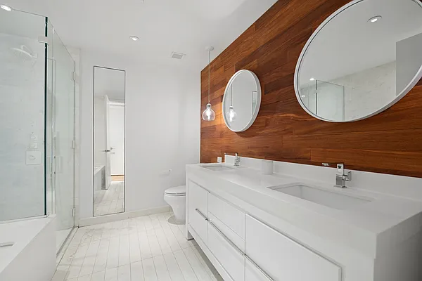 Sold by Douglas Elliman | media 20
