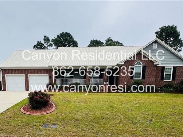 5348 Miranda Dr, Hope Mills, NC 28348