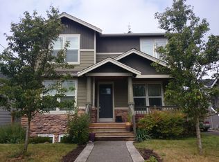 8045 25th Ave NW, Seattle, WA 98117