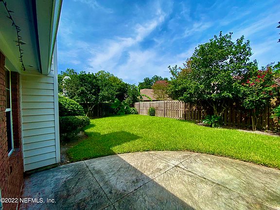 3rd image of 13695 Glenhaven Ct