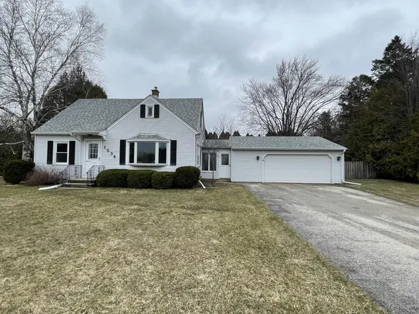 1536 West Washington AVENUE, Cleveland, WI 53015